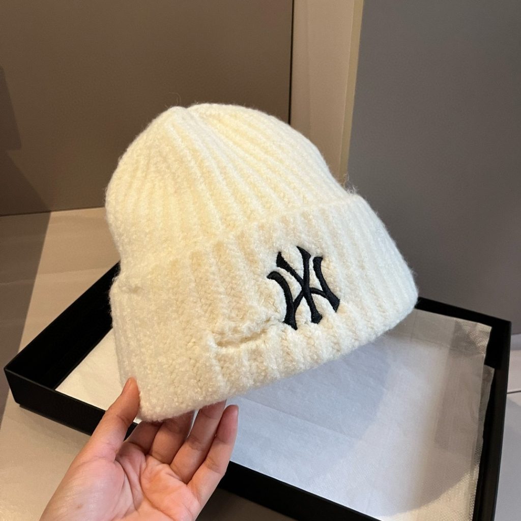 MLB Trendy Knit Beanie Hat, Unisex Design