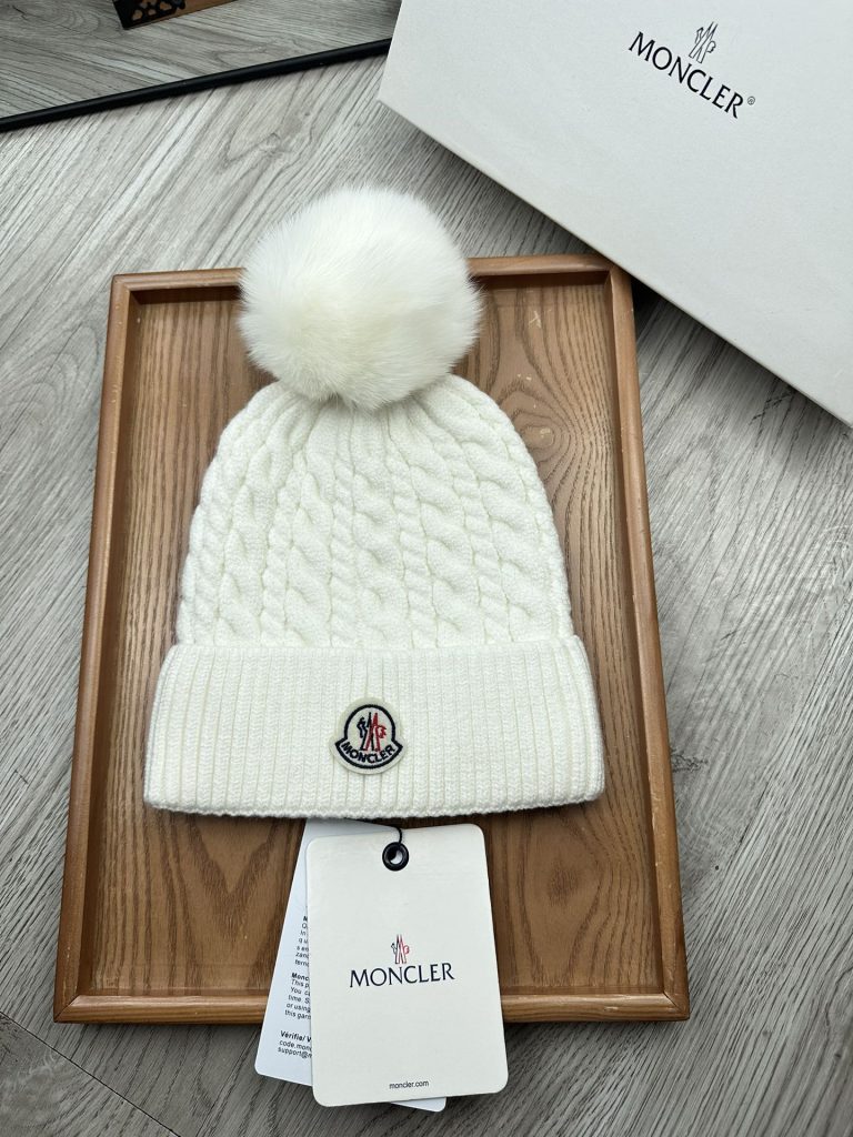 Moncler Classic Knit Wool Beanie