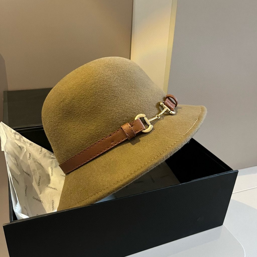 Gucci Wool Bucket Hat, Classic Horsebit Detail, 2021 Autumn and Winter New Arrival, 100% Wool Fabric, Approx. 57cm Head Circumference