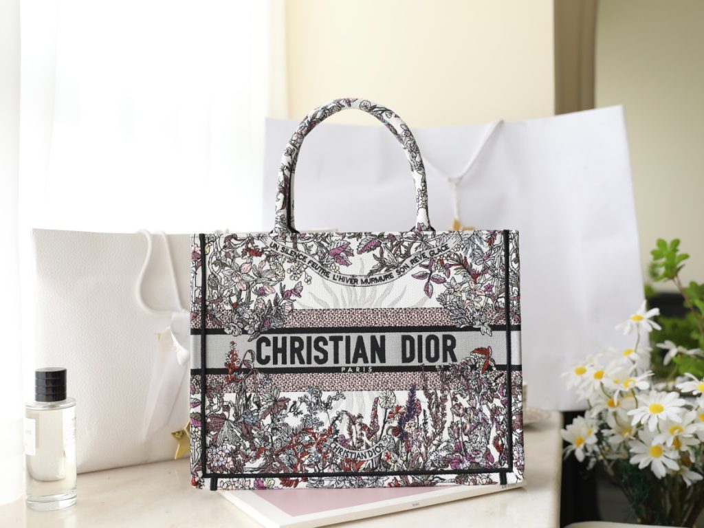 Dior Book Tote – 4 Saisons Automne Soleil