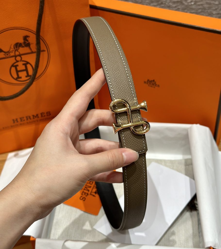 Hermès New Women’s Belt with Palladium-Plated Metal Buckle, Double-Sided Swift & Epsom Calf Leather Strap