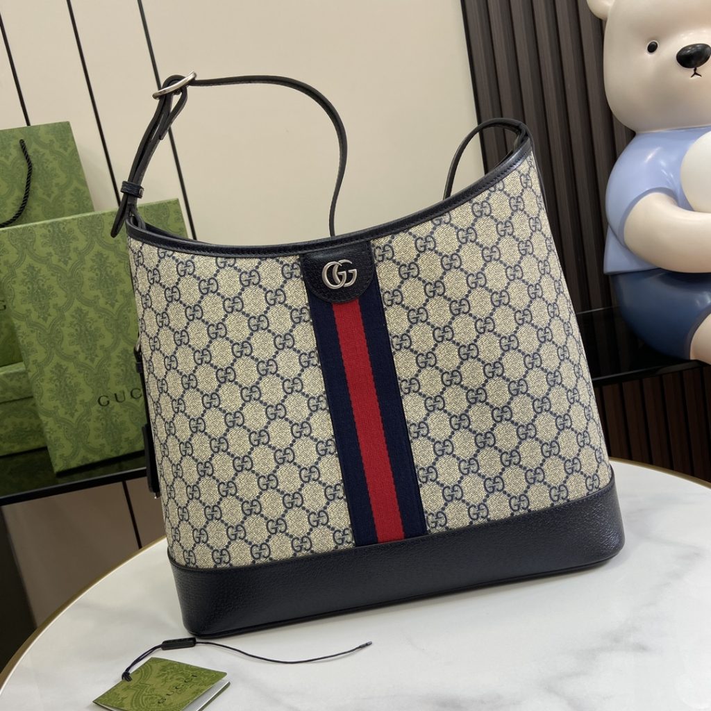 Gucci Ophidia GG Shoulder Bag