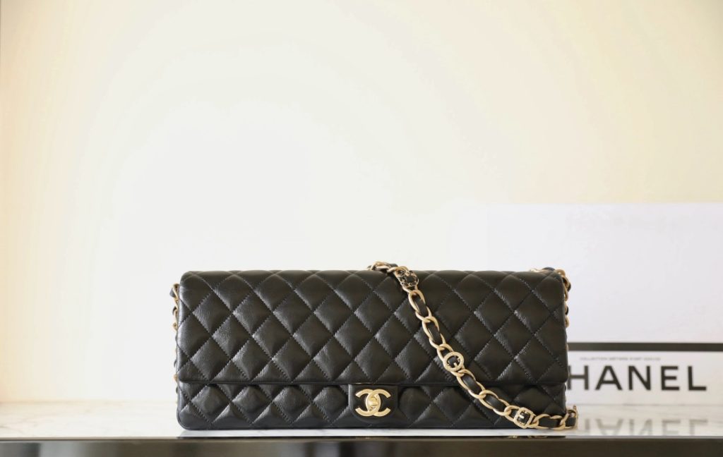 Chanel MAXI Baguette Clutch – Black