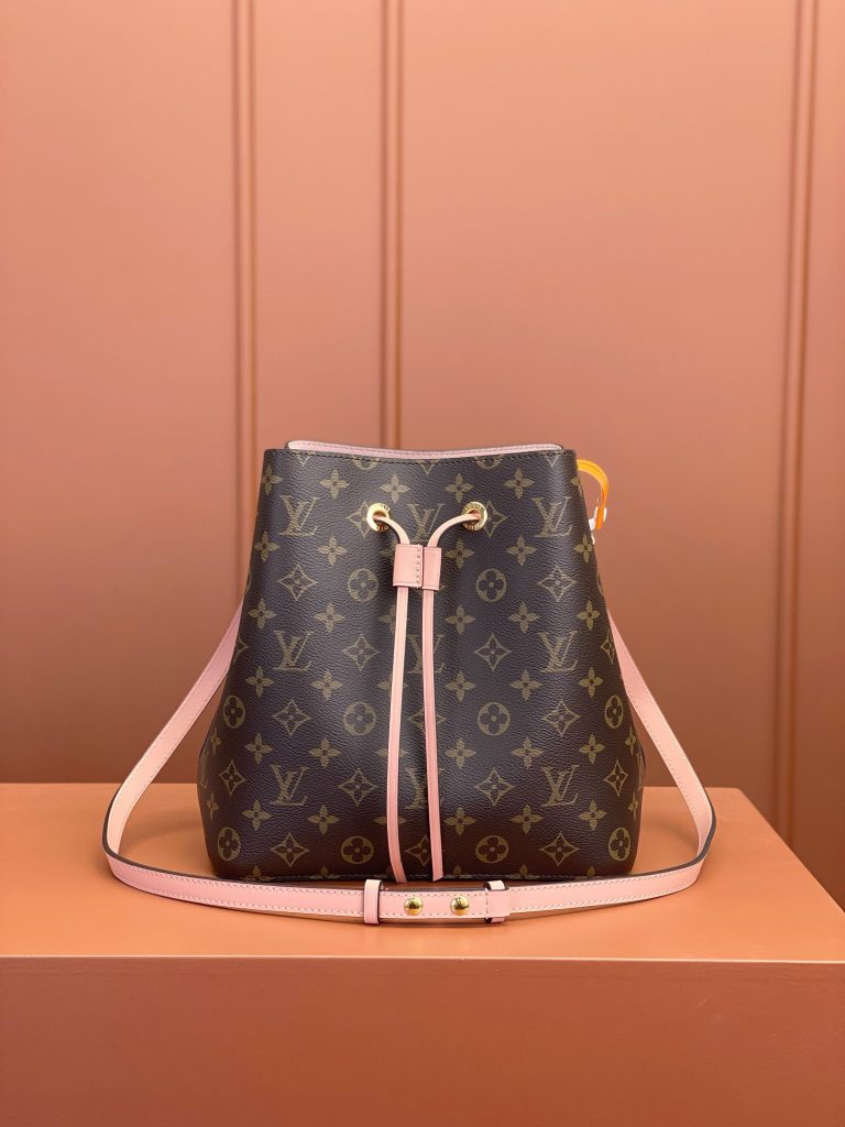 Louis Vuitton NÉONOÉ Medium Handbag