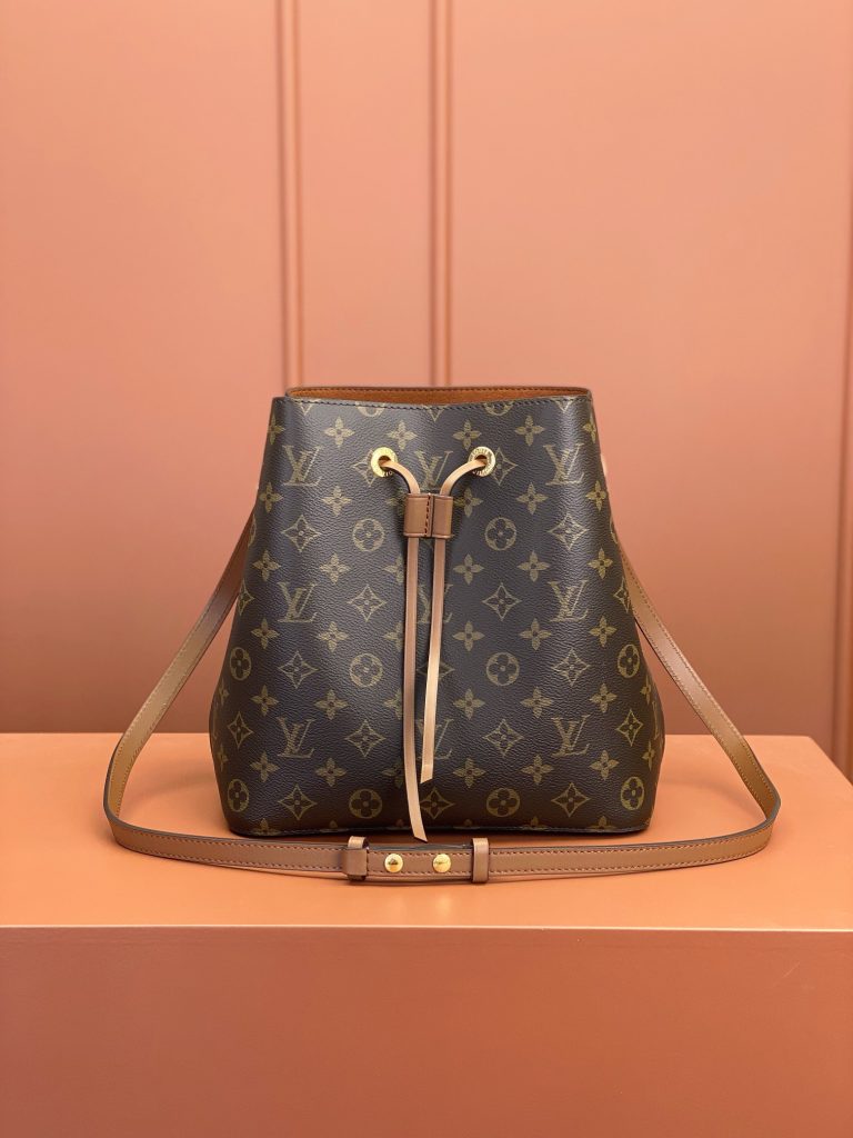 Louis Vuitton NÉONOÉ Medium Handbag