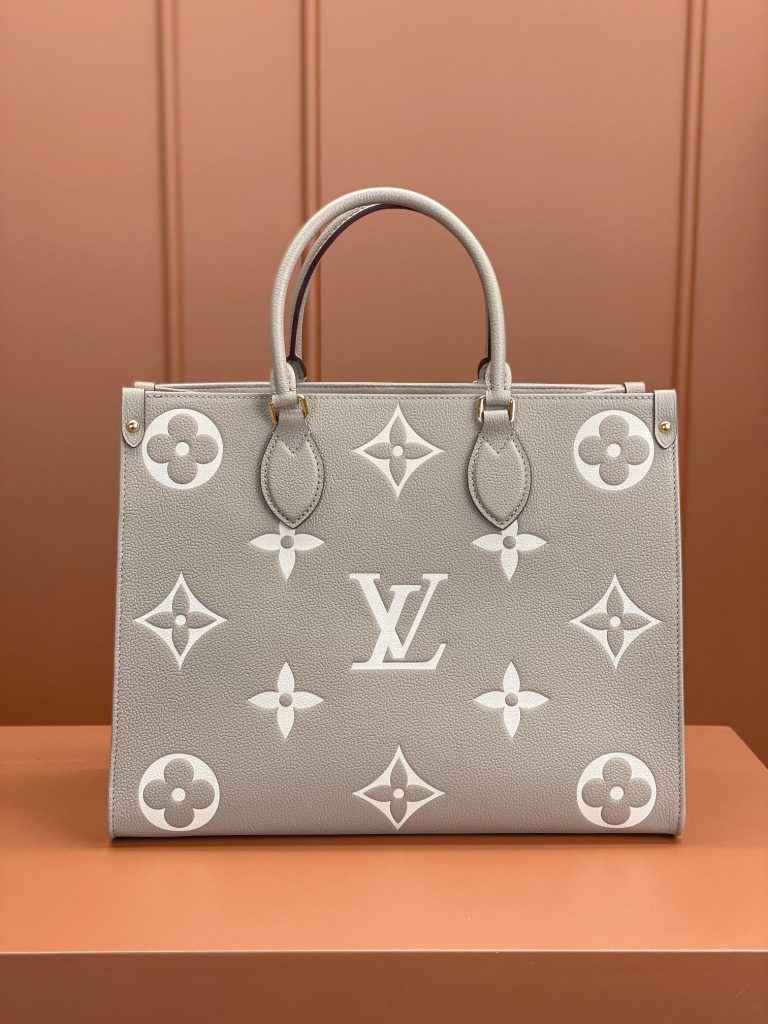 Louis Vuitton ONTHEGO Medium Handbag