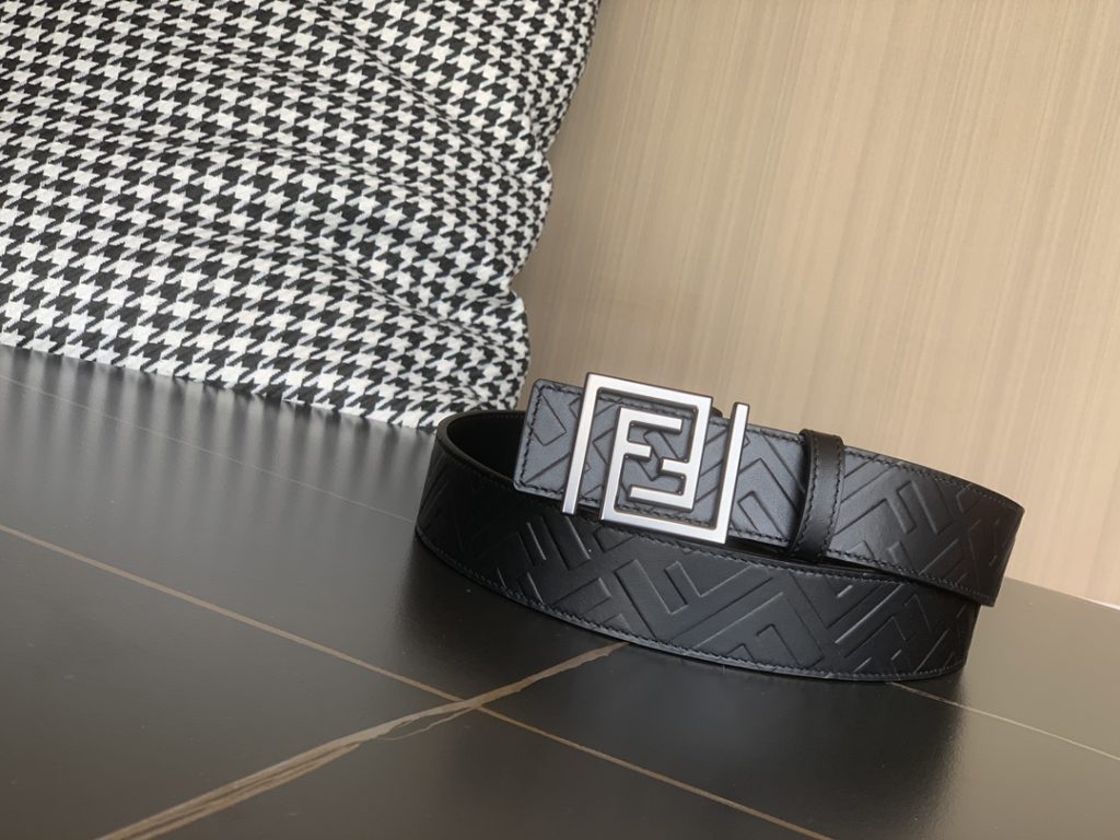 Fendi Men’s 3.5cm Double-F Studded Belt