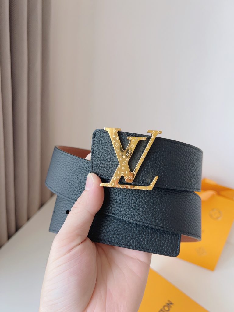 Louis Vuitton Reversible Calfskin Leather – Elegant & Versatile Design