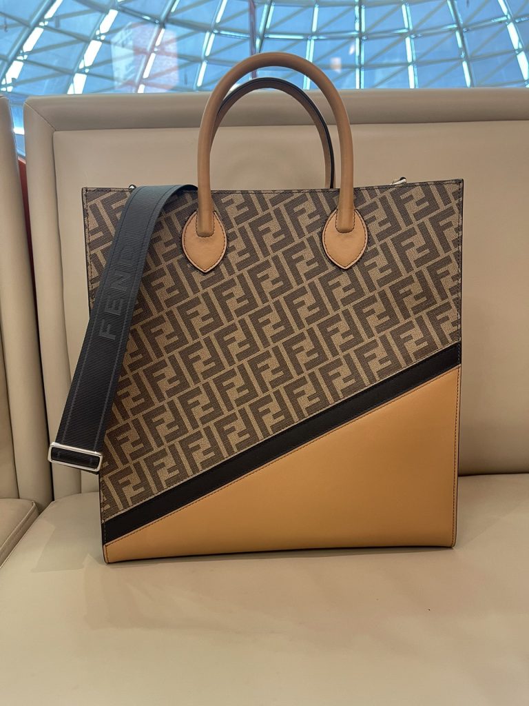 Fendi Large Capacity Tote Bag