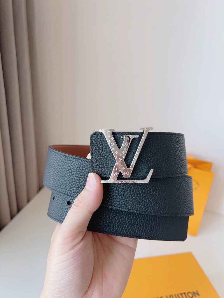 Louis Vuitton Reversible Calfskin Leather – Elegant & Versatile Design