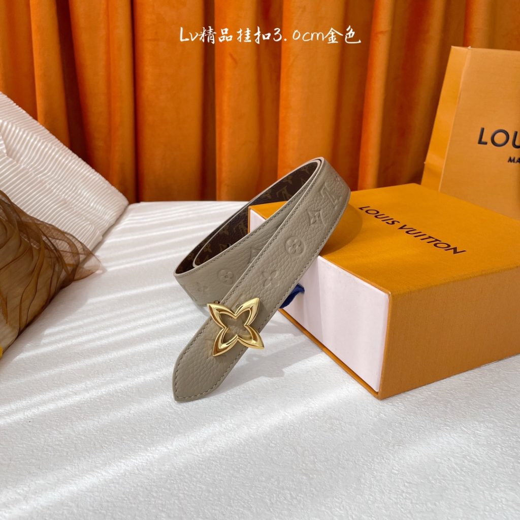 Louis Vuitton Reversible Calfskin Leather – Elegant & Versatile Design