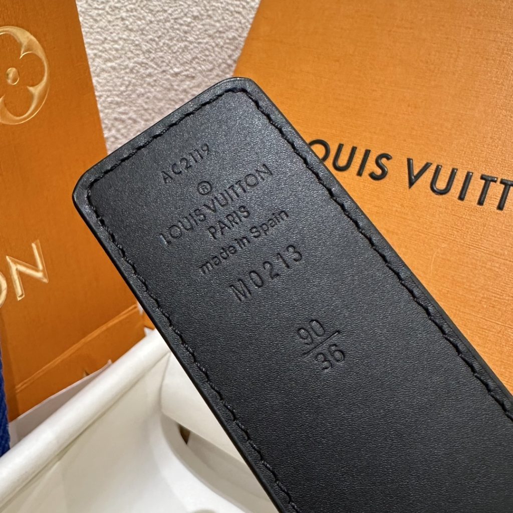 Louis Vuitton New Men’s Reversible Belt