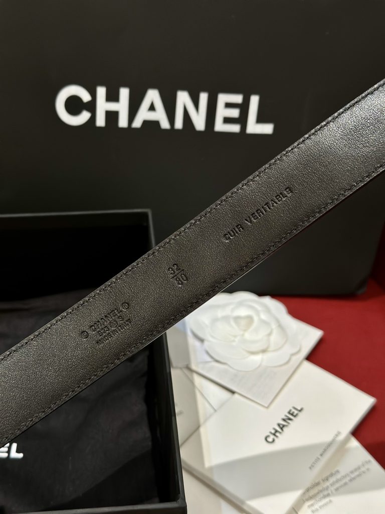 Chanel Women’s Fashion Tail Logo Edition