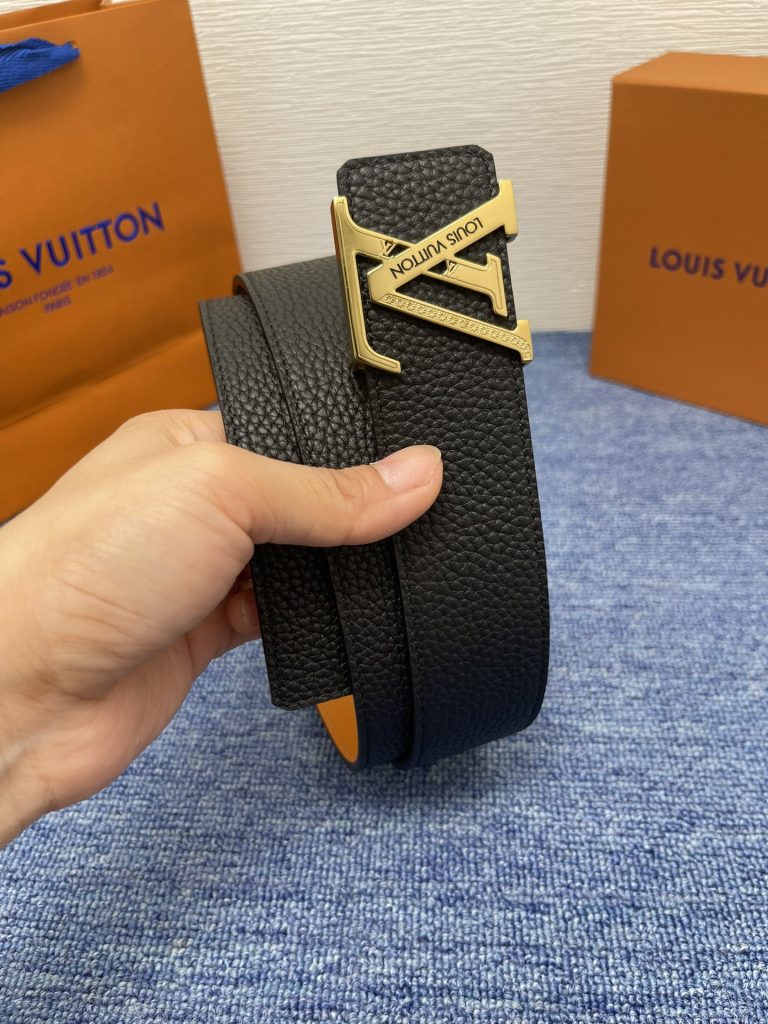 Louis Vuitton New Men’s Reversible Belt