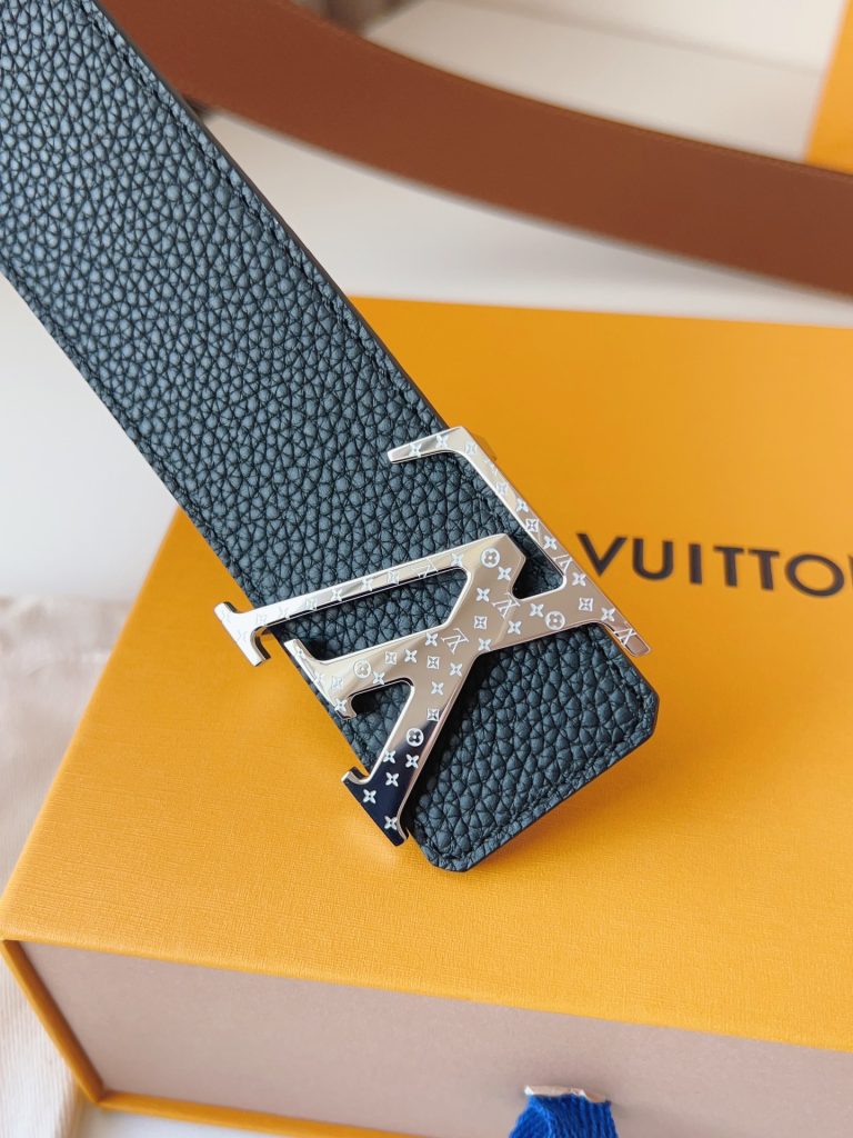 Louis Vuitton Reversible Calfskin Leather – Elegant & Versatile Design