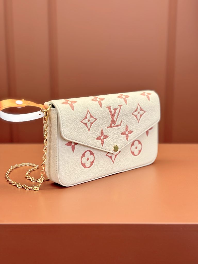 Louis Vuitton POCHETTE FÉLICIE Chain Bag (White)