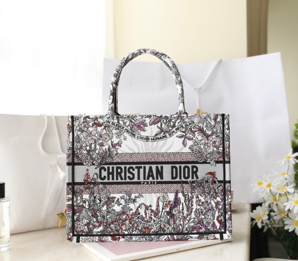 Dior Book Tote – 4 Saisons Automne Soleil