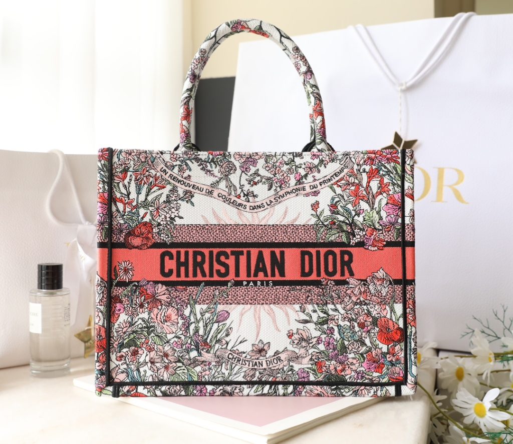 Dior Book Tote – 4 Saisons Automne Soleil Embroidery