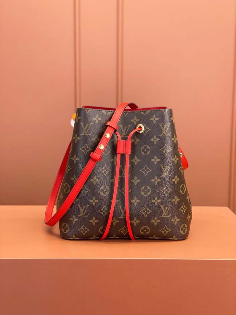 Louis Vuitton NÉONOÉ Medium Handbag