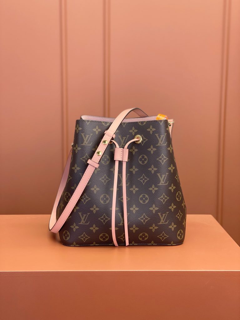 Louis Vuitton NÉONOÉ Medium Handbag