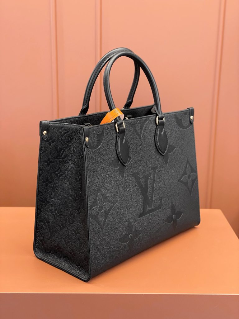 Louis Vuitton ONTHEGO Medium Tote Bag