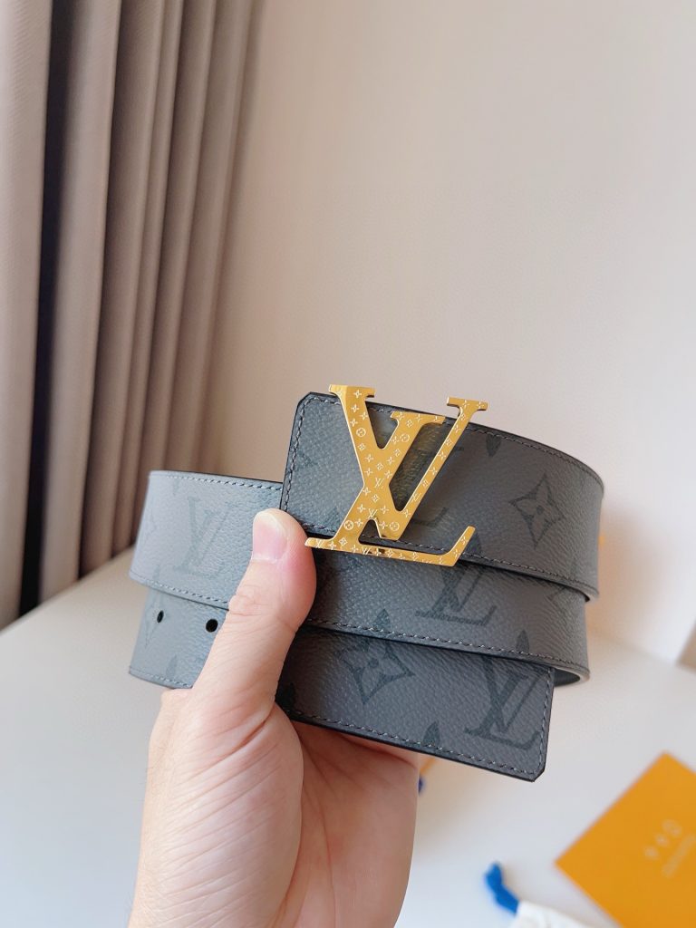 Louis Vuitton Reversible Calfskin Leather – Elegant & Versatile Design