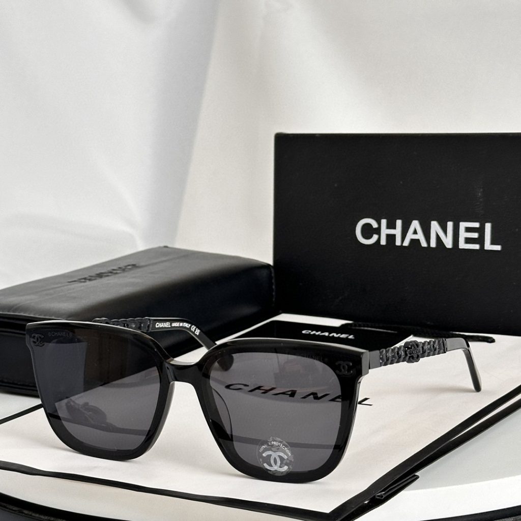 Chanel Sunglasses MODEL：CH0537