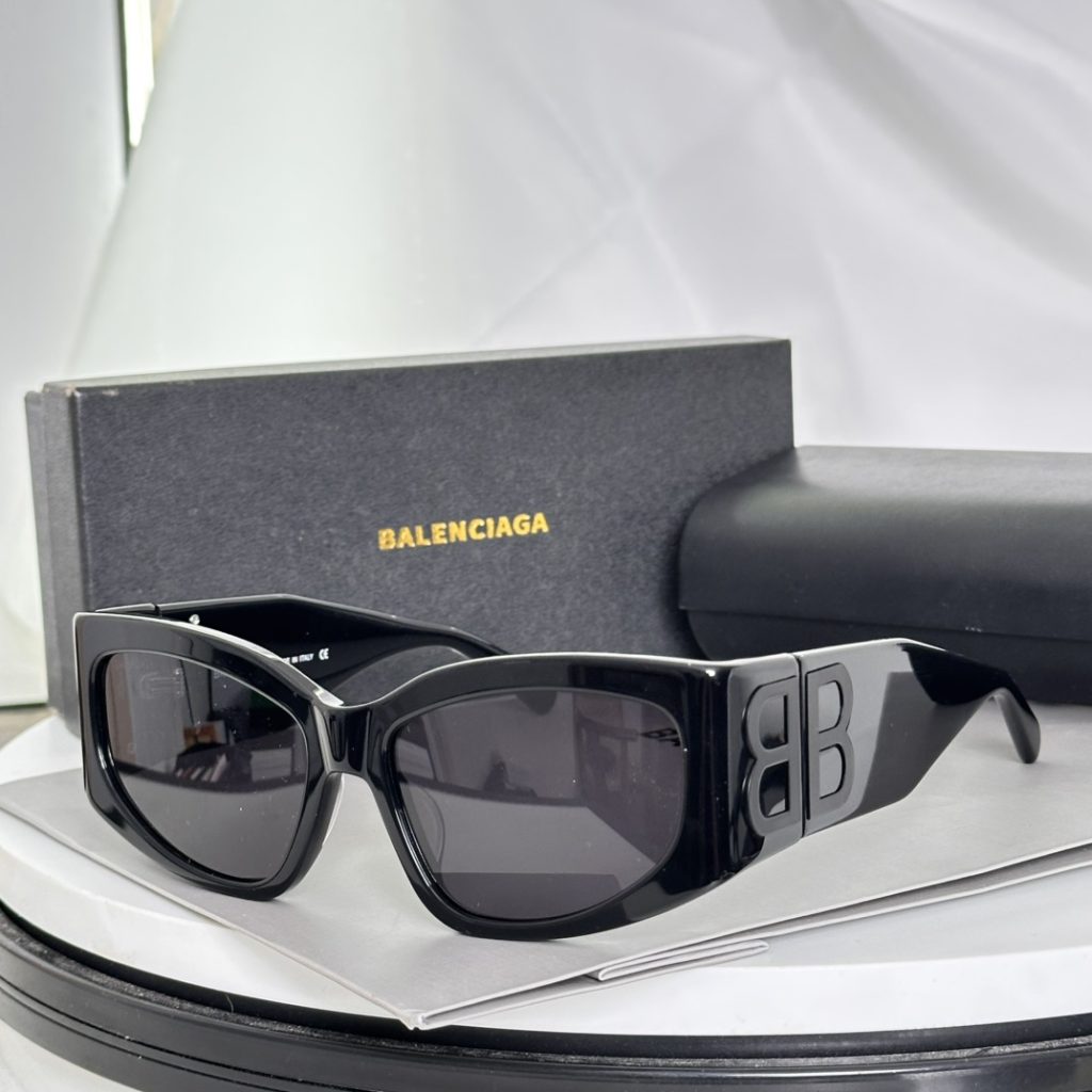 Balenciaga Sunglasses MODEL：BB0321S