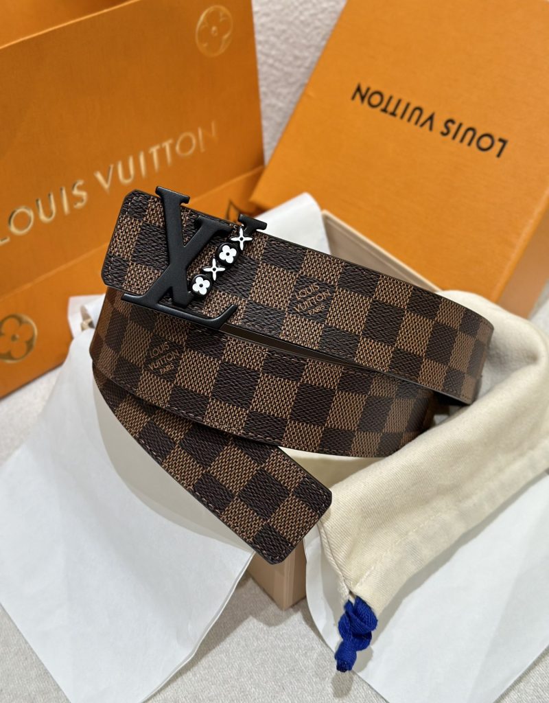 Louis Vuitton New Men’s Reversible Belt