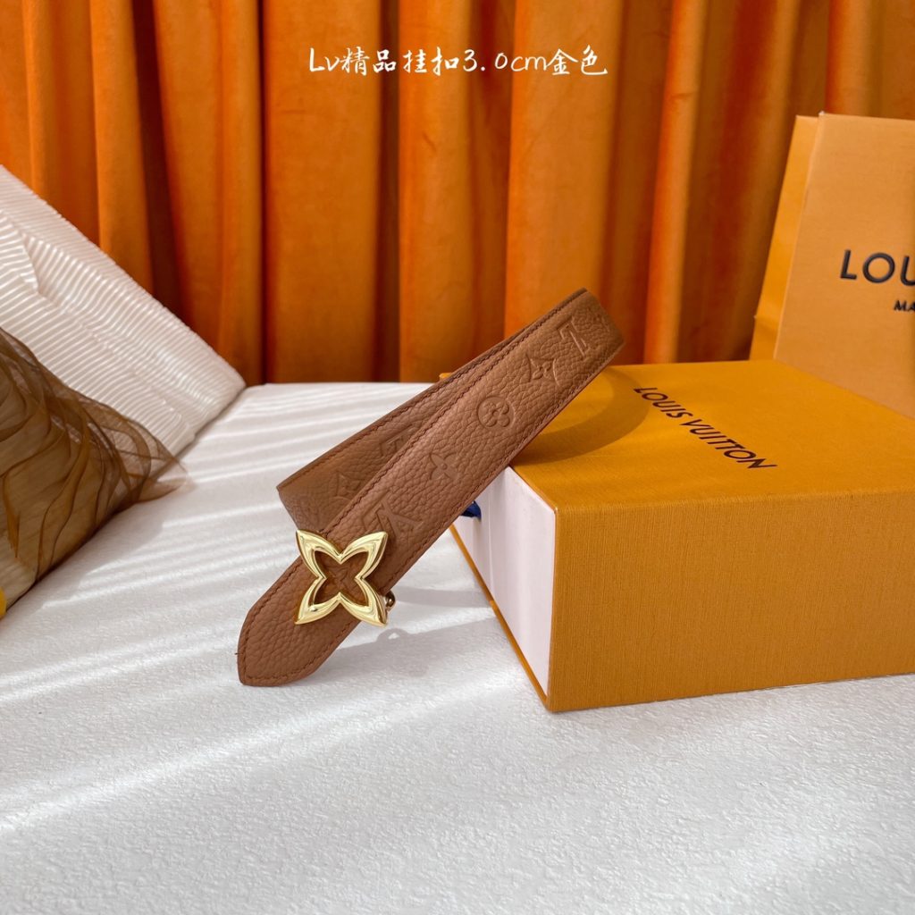 Louis Vuitton Reversible Calfskin Leather – Elegant & Versatile Design