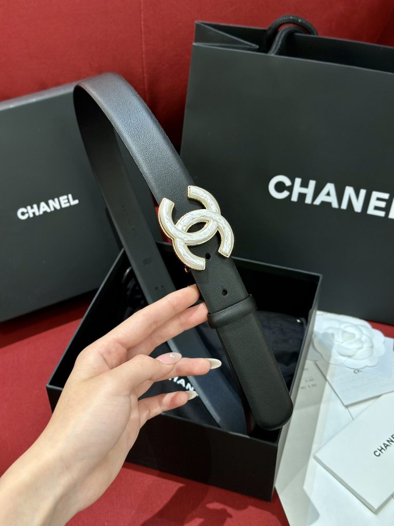 Chanel Women’s Fashion Tail Logo Edition