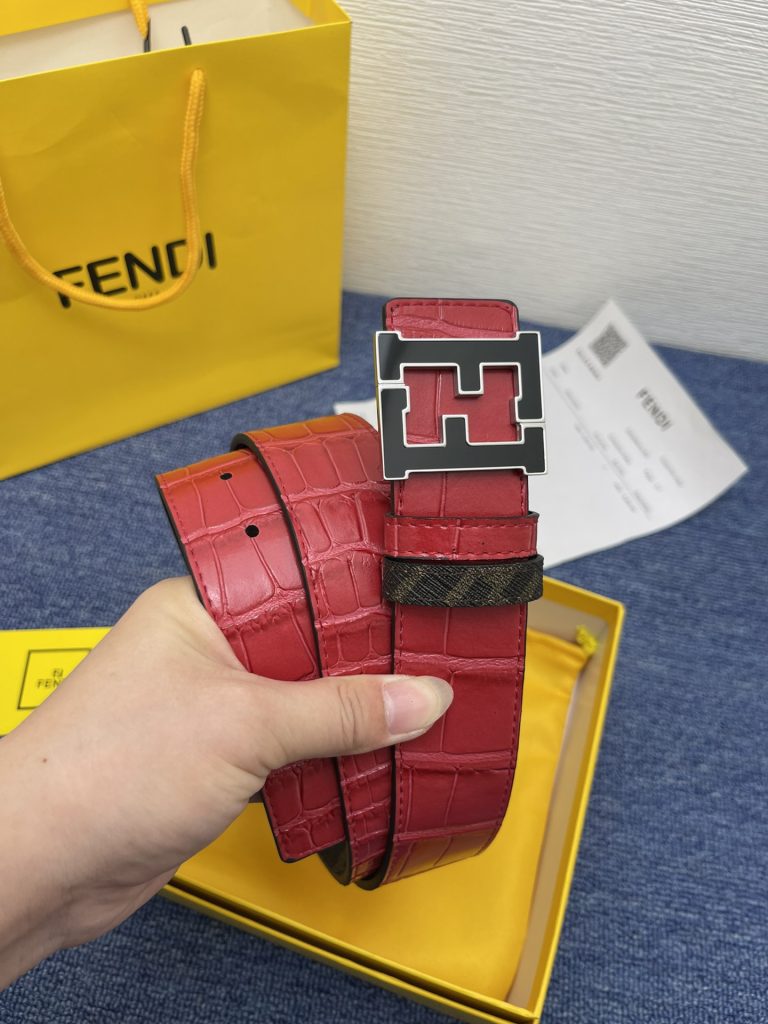 FENDI 40MM Reversible Calfskin Belt