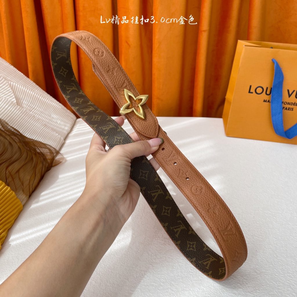 Louis Vuitton Reversible Calfskin Leather – Elegant & Versatile Design