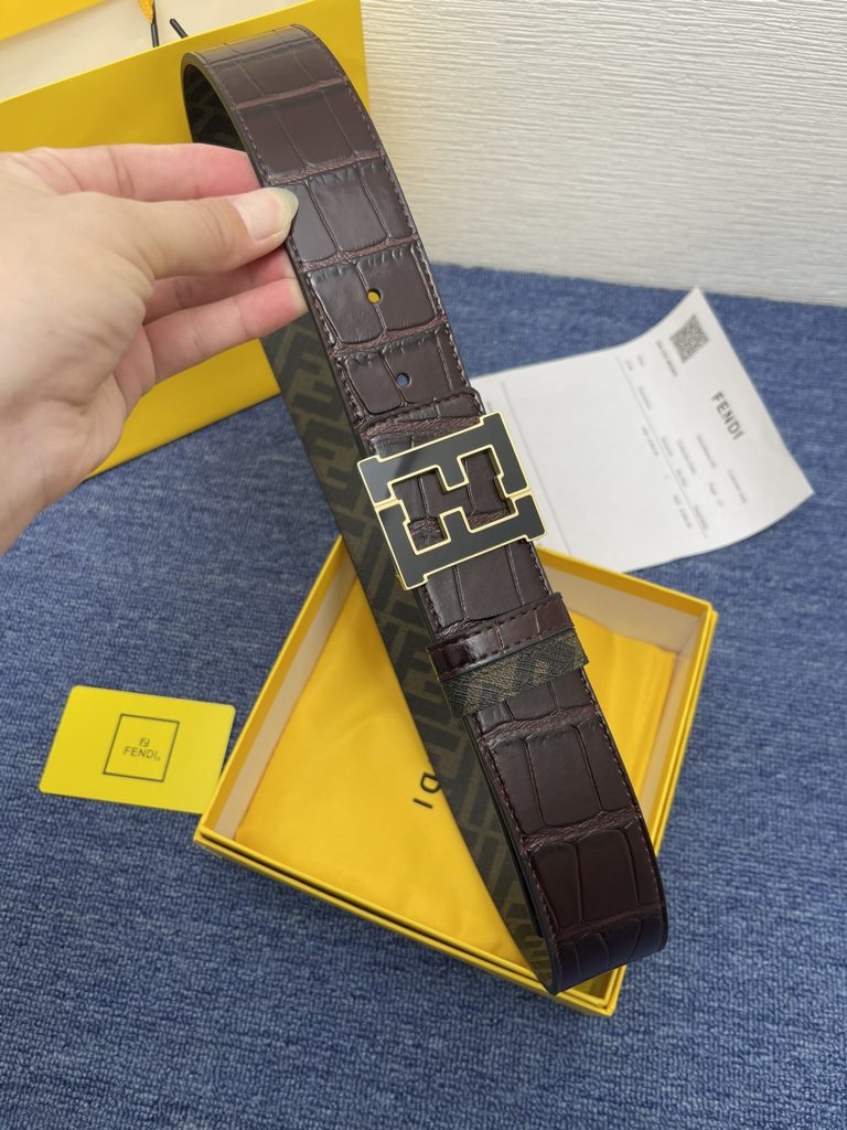 FENDI 40MM Reversible Calfskin Belt