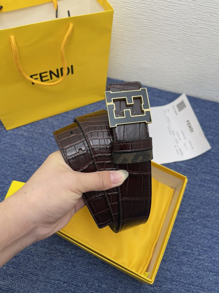 FENDI 40MM Reversible Calfskin Belt