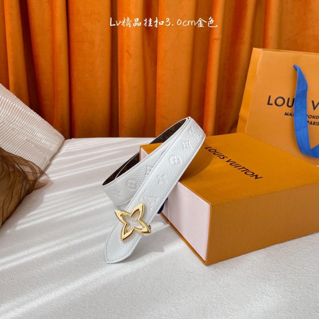 Louis Vuitton Reversible Calfskin Leather – Elegant & Versatile Design