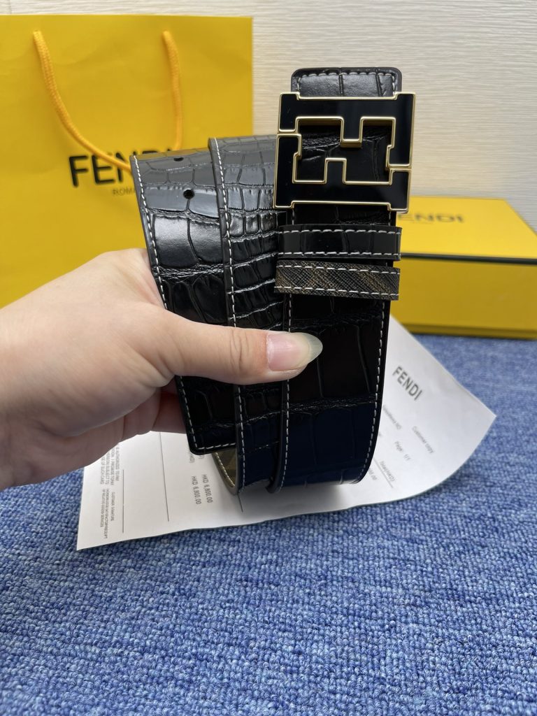 FENDI 40MM Reversible Calfskin Belt