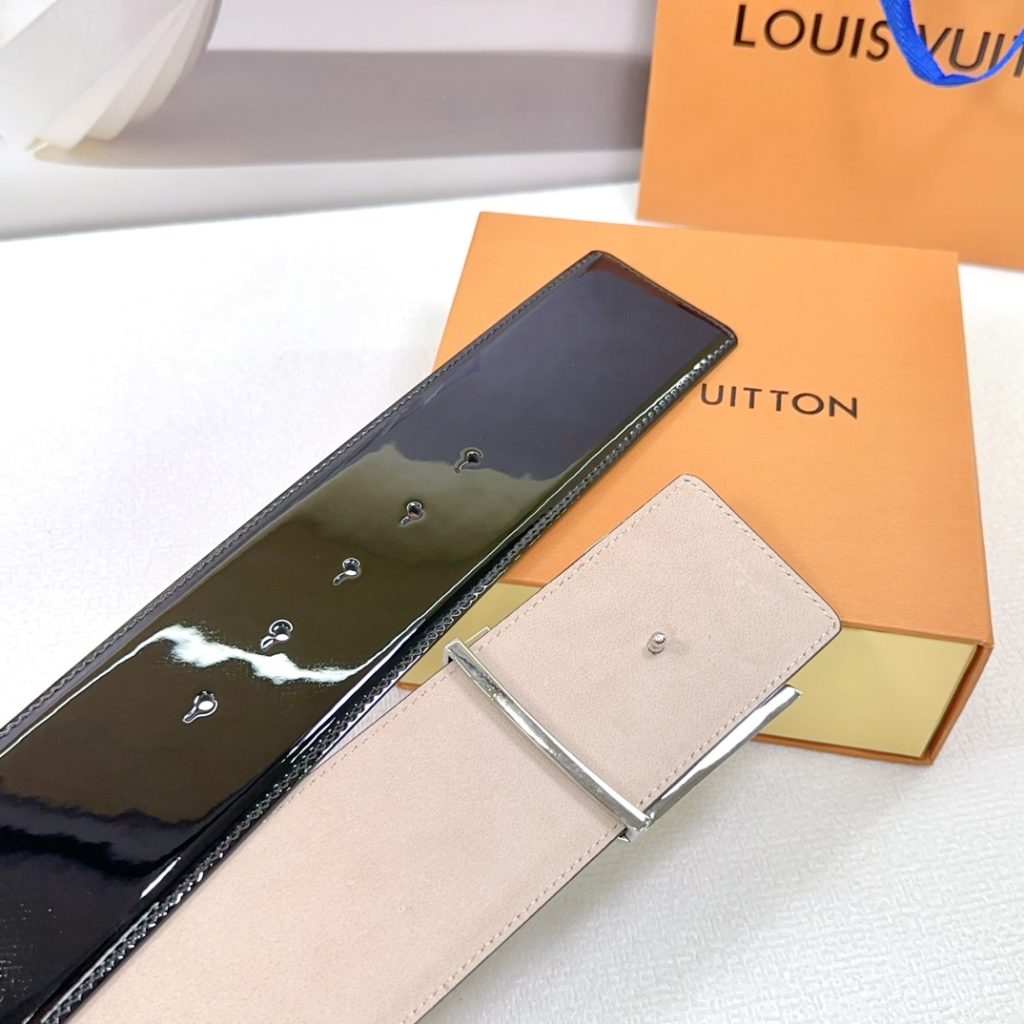 Louis Vuitton Reversible Calfskin Leather – Elegant & Versatile Design