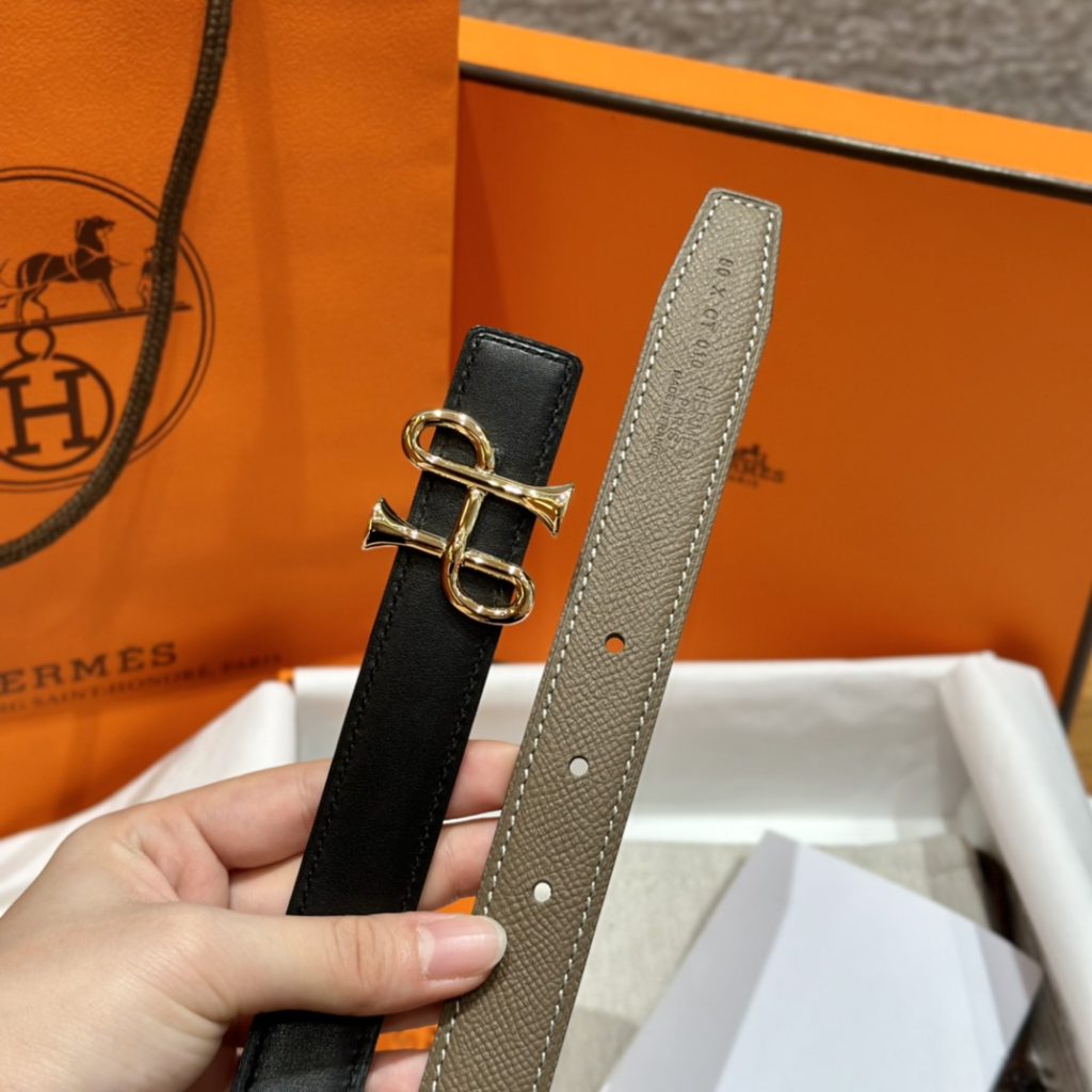 Hermès New Women’s Belt with Palladium-Plated Metal Buckle, Double-Sided Swift & Epsom Calf Leather Strap