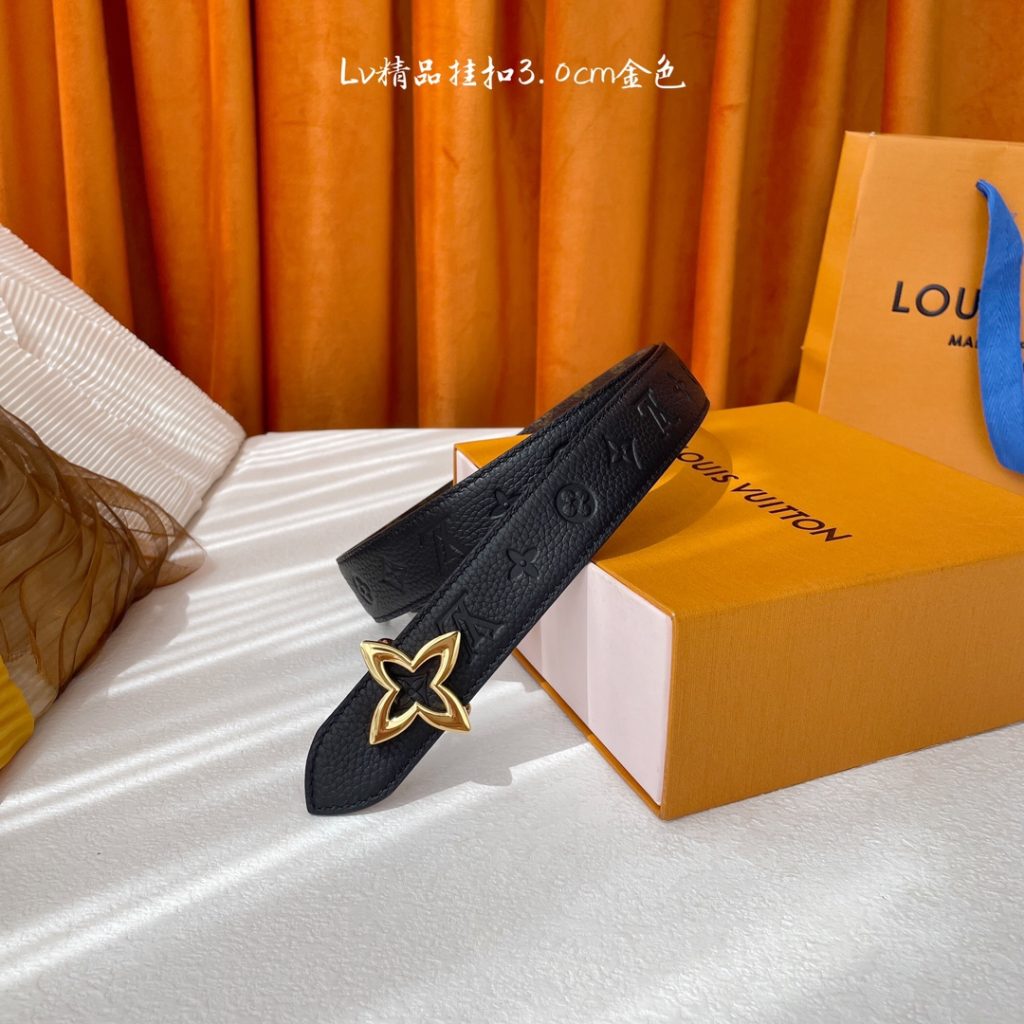 Louis Vuitton Reversible Calfskin Leather – Elegant & Versatile Design