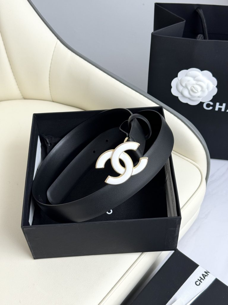 Chanel New Women’s Belt – At 3.0 cm wide