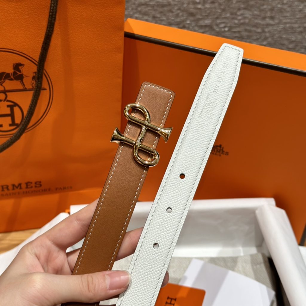 Hermès New Women’s Belt with Palladium-Plated Metal Buckle, Double-Sided Swift & Epsom Calf Leather Strap