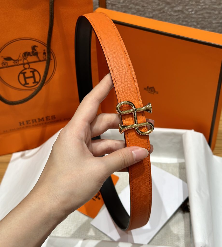 Hermès New Women’s Belt with Palladium-Plated Metal Buckle, Double-Sided Swift & Epsom Calf Leather Strap