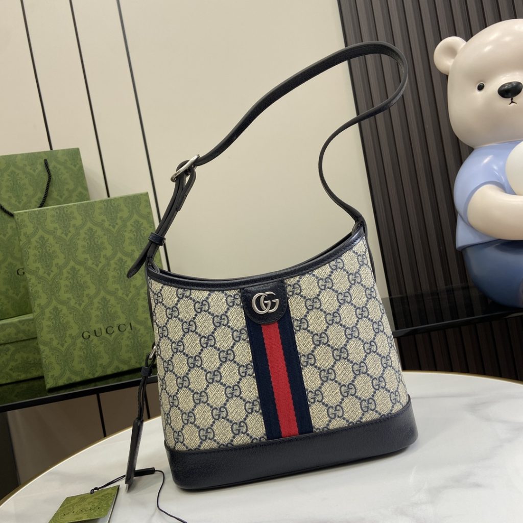 Gucci Ophidia GG Shoulder Bag