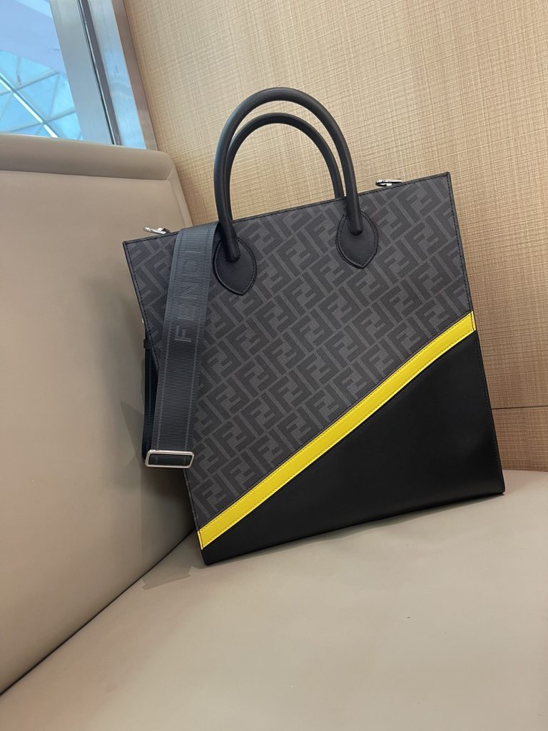 Fendi Large Capacity Tote Bag