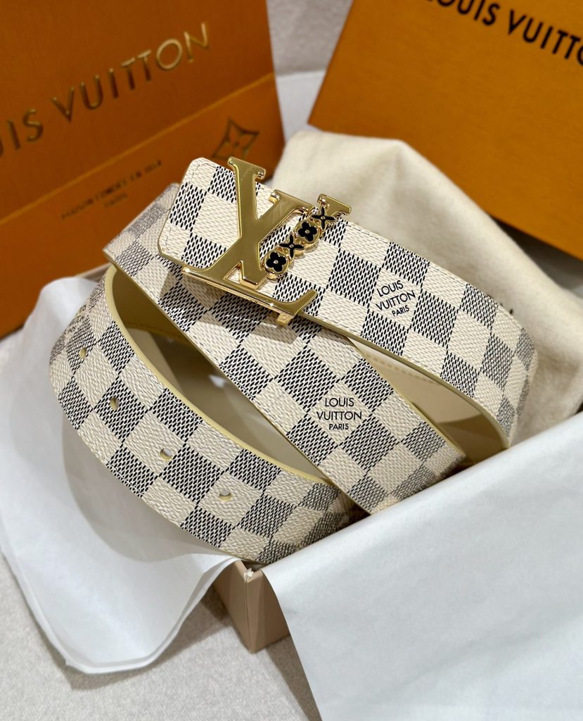 Louis Vuitton New Men’s Reversible Belt