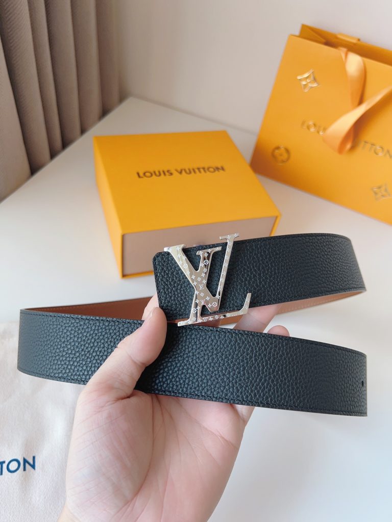 Louis Vuitton Reversible Calfskin Leather – Elegant & Versatile Design