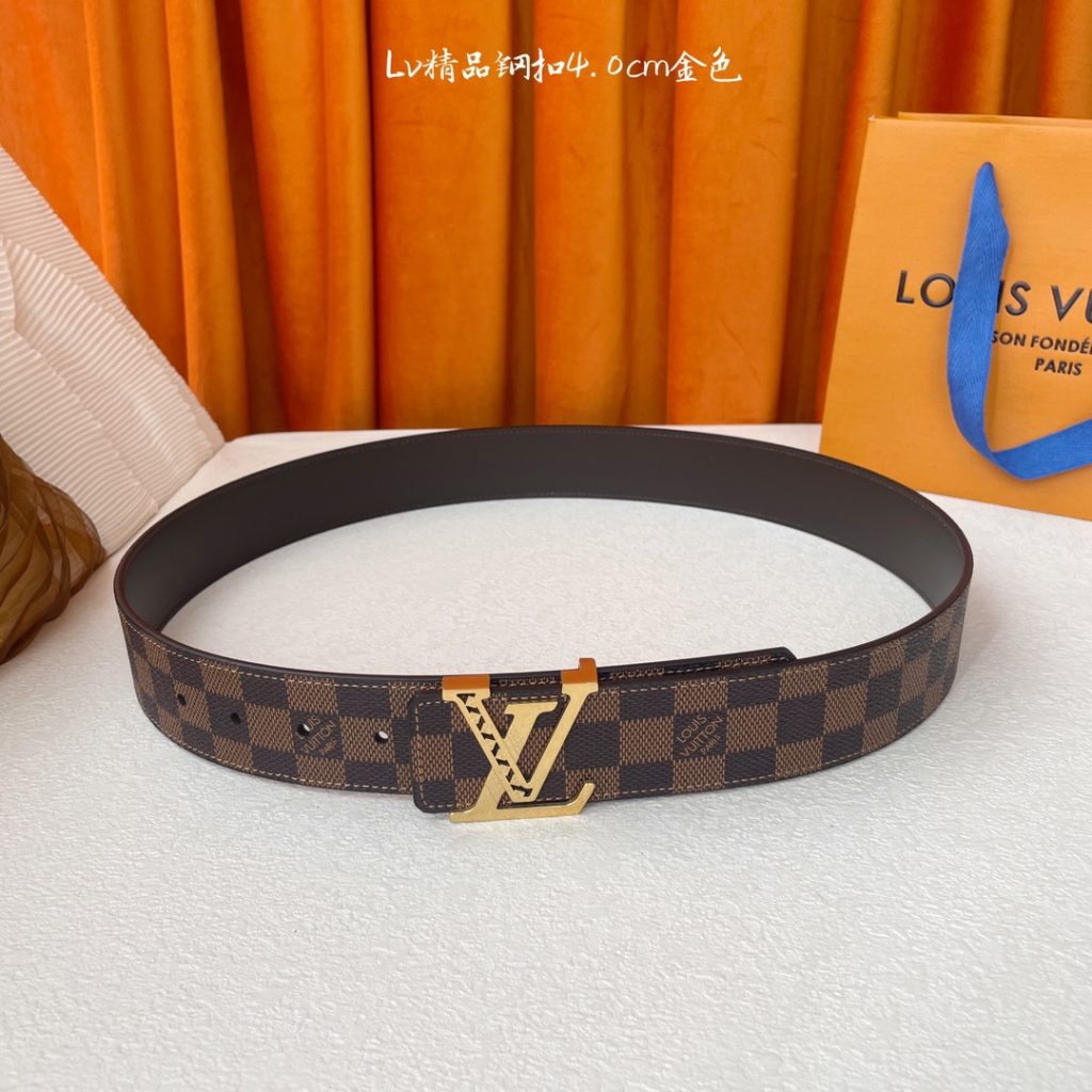 Louis Vuitton Classic Monogram Belt – Reversible with Signature Pattern & Smooth Leather