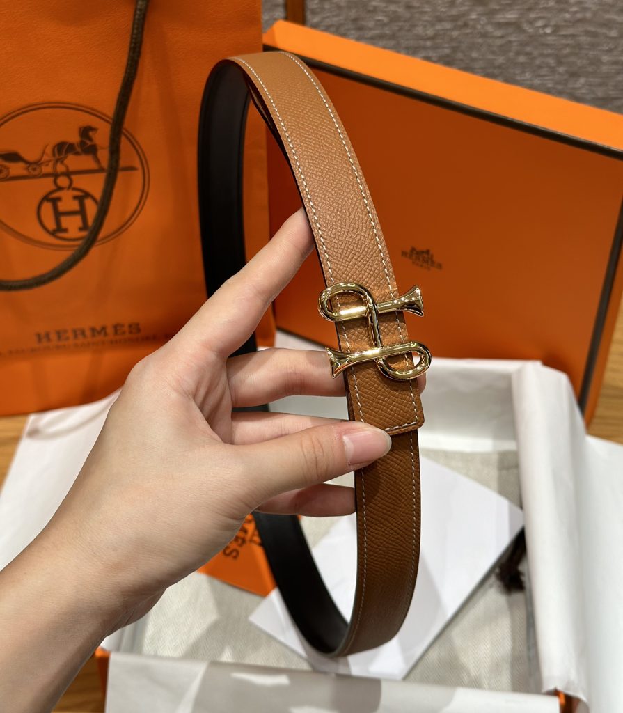 Hermès New Women’s Belt with Palladium-Plated Metal Buckle, Double-Sided Swift & Epsom Calf Leather Strap