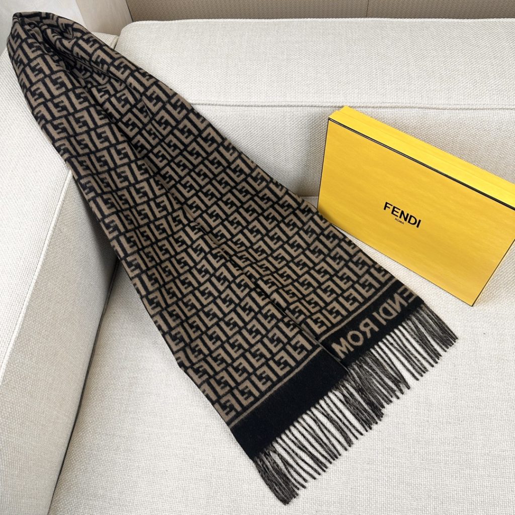 Fendi Double-sided small logo scarf, 195*32cm, 80% wool, 20% cashmere.